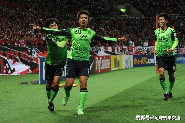 吉伦沃特35+16刘冠岑20+10 山东大胜吉林